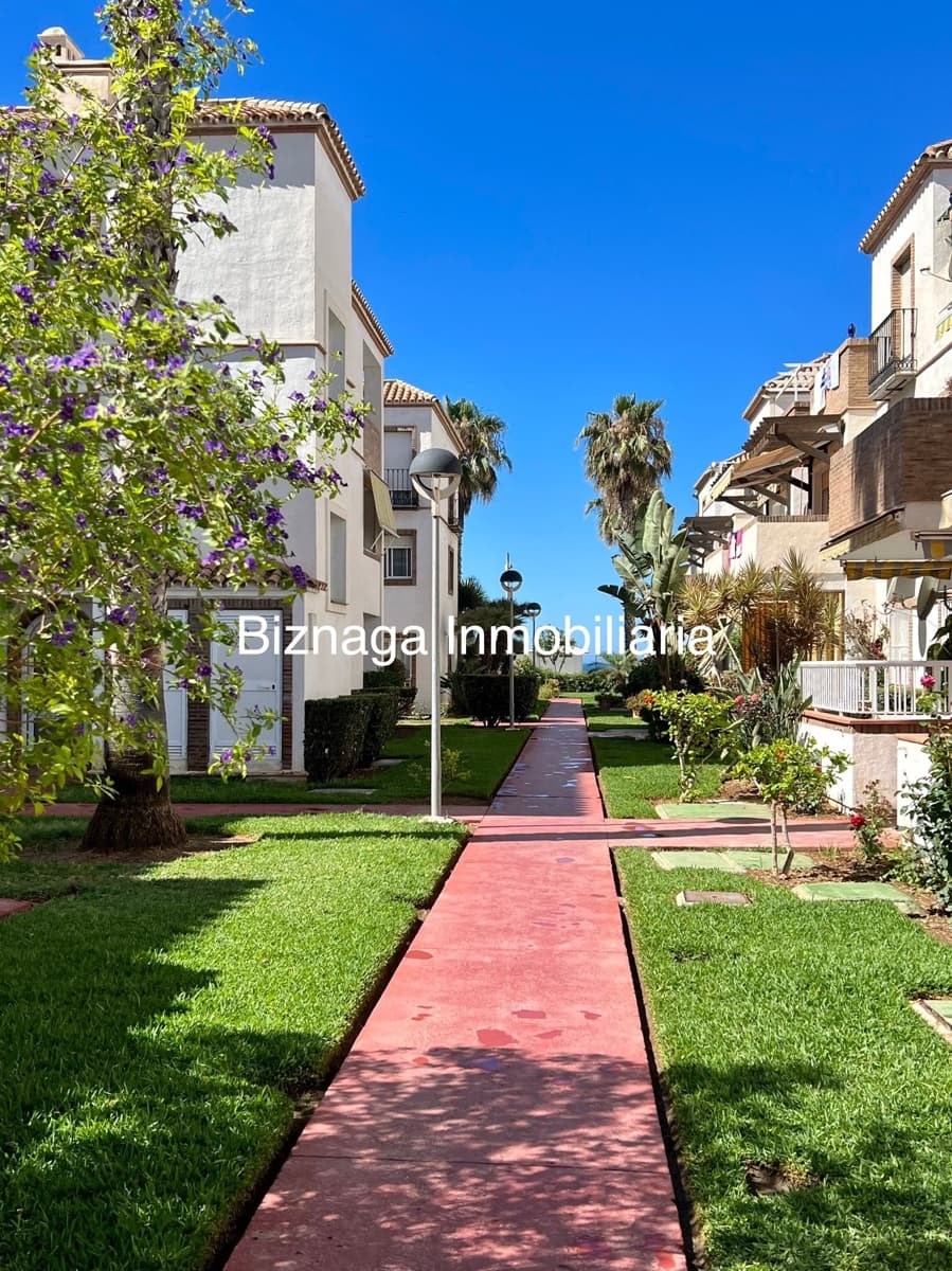 3 soveværelse Byhus til salg i Torrox-Costa med swimmingpool - € 348.000 (Ref: 9340032)