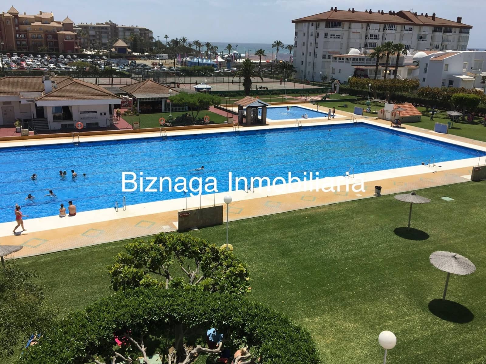 3 soveværelse Byhus til salg i Torrox-Costa med swimmingpool - € 348.000 (Ref: 9340032)