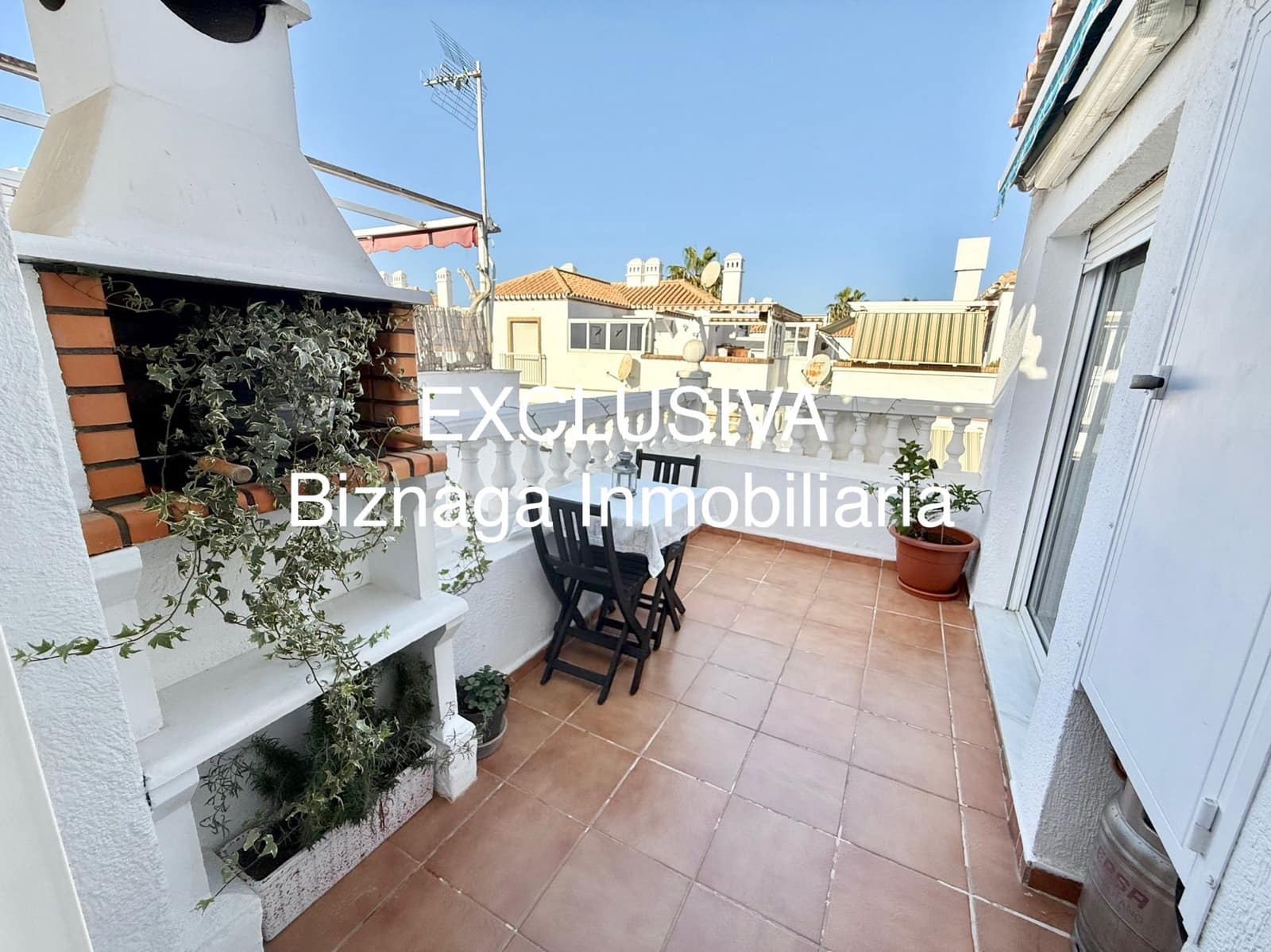 3 soveværelse Byhus til salg i Torrox-Costa med swimmingpool - € 348.000 (Ref: 9340032)