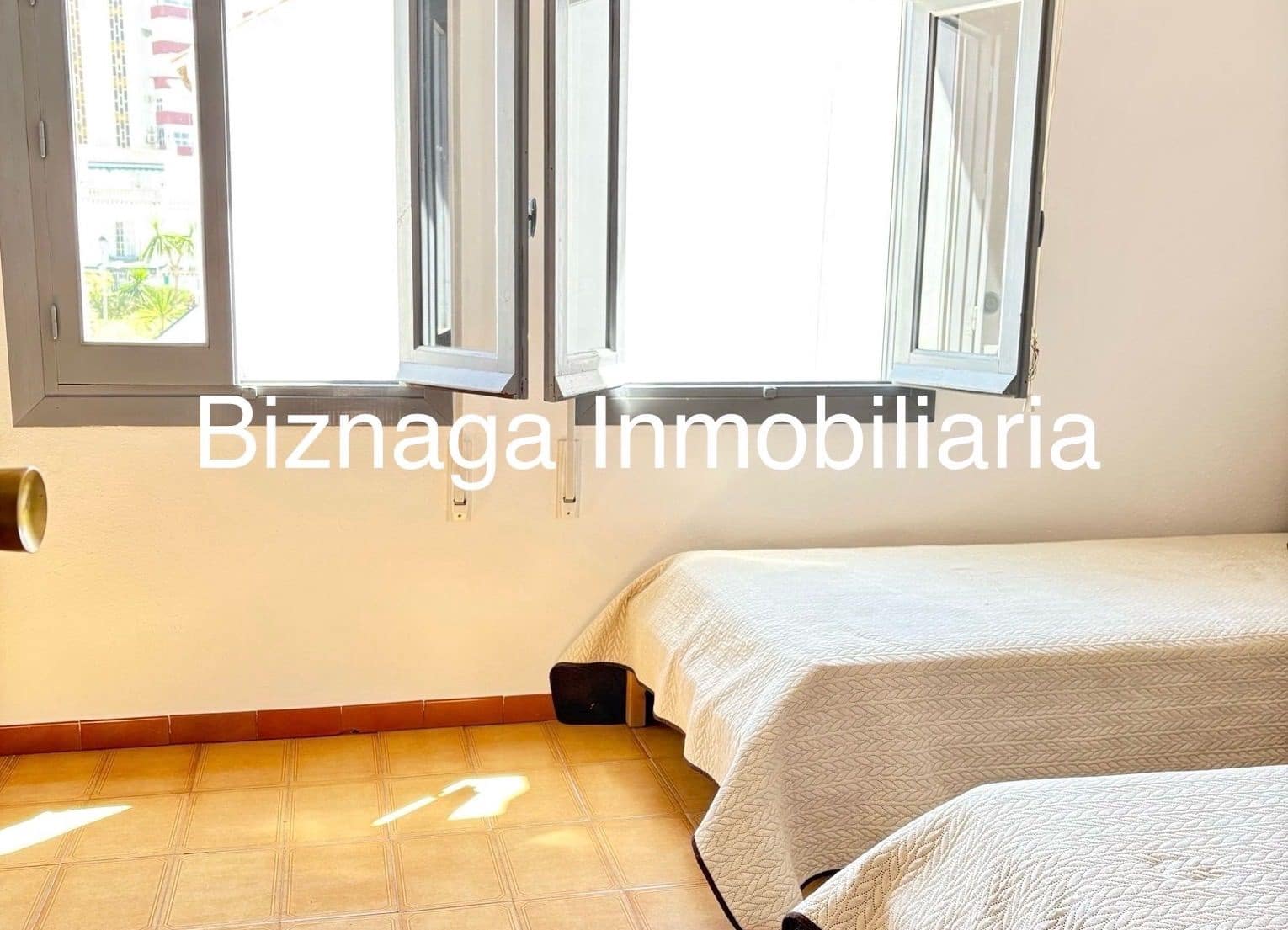 2 sovrum Semi-fristående Villa till salu i Torrox-Costa med pool - 329 900 € (Ref: 9340033)