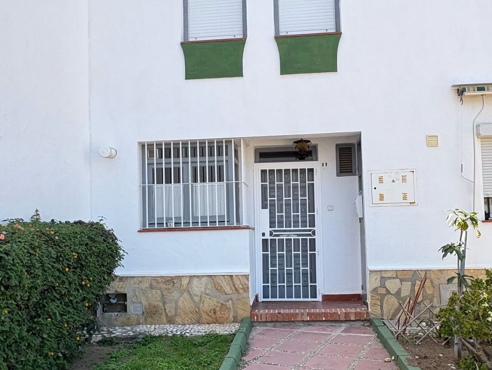 2 sovrum Semi-fristående Villa till salu i Torrox-Costa med pool - 329 900 € (Ref: 9340033)