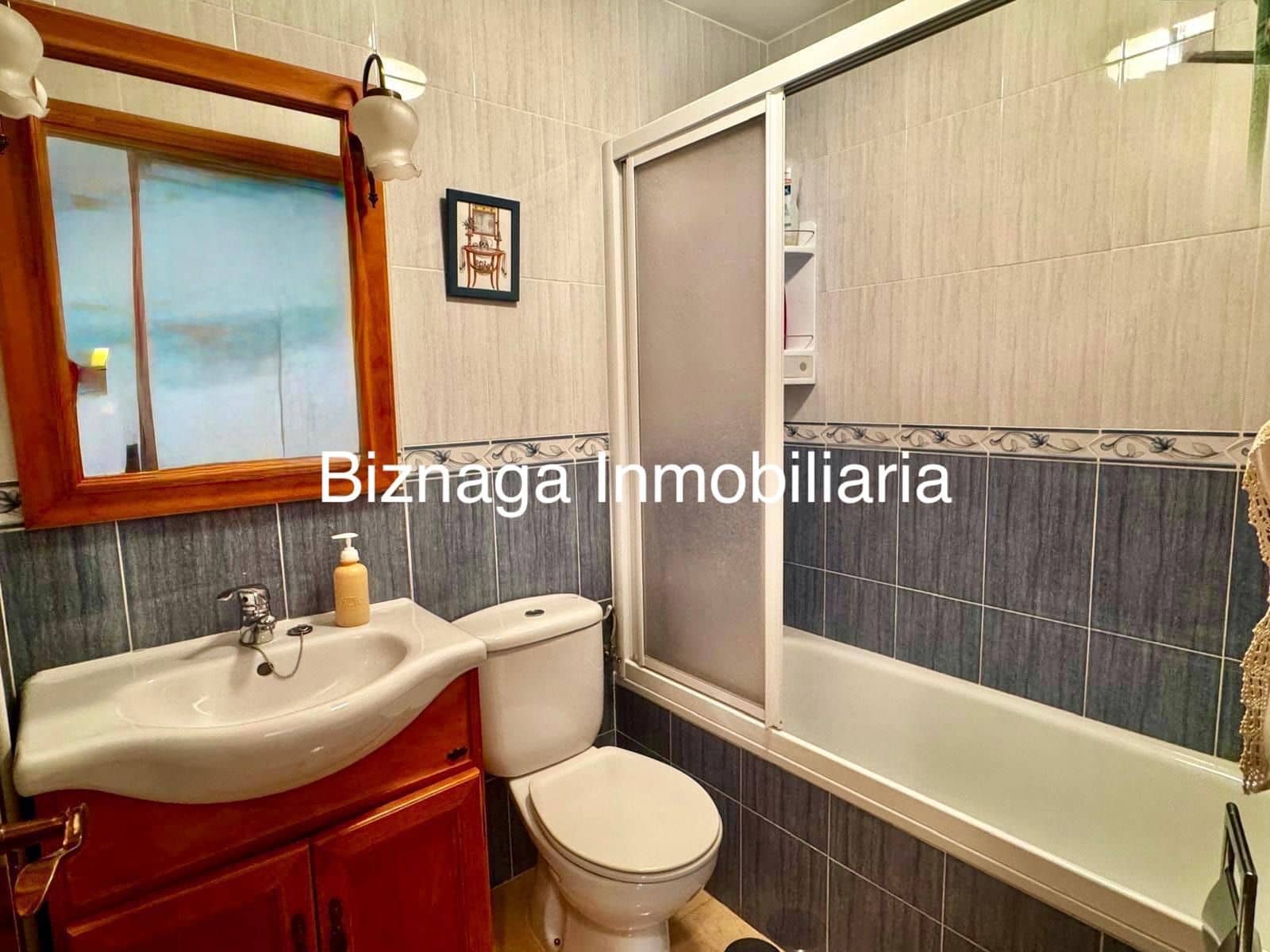 4 sypialnia Dom blizniak na sprzedaż w Torrox-Costa z basenem garażem - 520 000 € (Ref: 9340034)