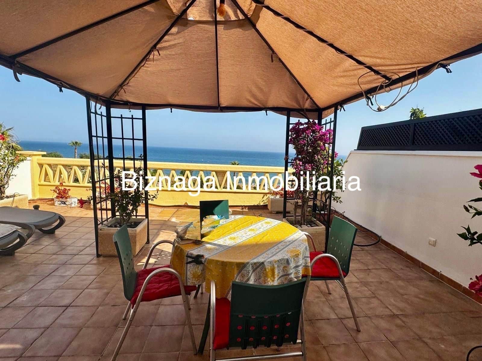4 sypialnia Dom blizniak na sprzedaż w Torrox-Costa z basenem garażem - 520 000 € (Ref: 9340034)