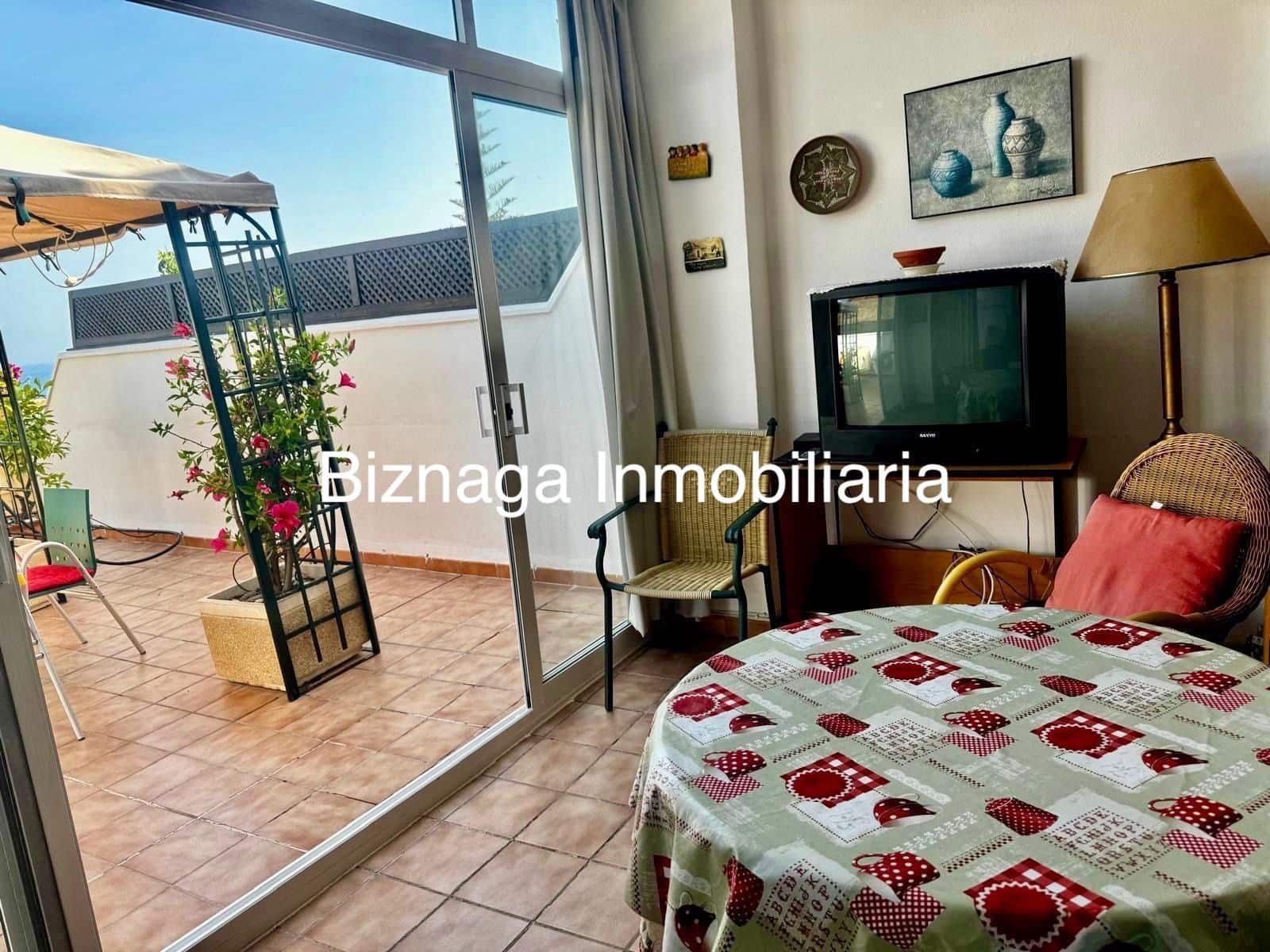 4 sypialnia Dom blizniak na sprzedaż w Torrox-Costa z basenem garażem - 520 000 € (Ref: 9340034)
