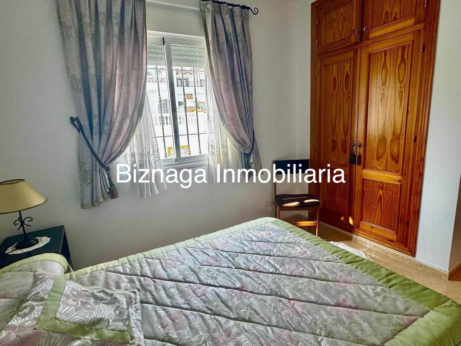 4 sypialnia Dom blizniak na sprzedaż w Torrox-Costa z basenem garażem - 520 000 € (Ref: 9340034)