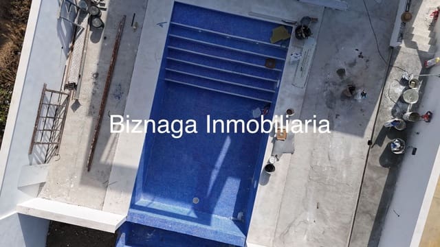 3 sypialnia Willa na sprzedaż w Torrox Park, Torrox z basenem garażem - 750 000 € (Ref: 9340036)