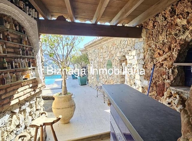 5 soveværelse Villa til salg i La Herradura, Almuñécar med swimmingpool garage - € 1.180.000 (Ref: 9340037)