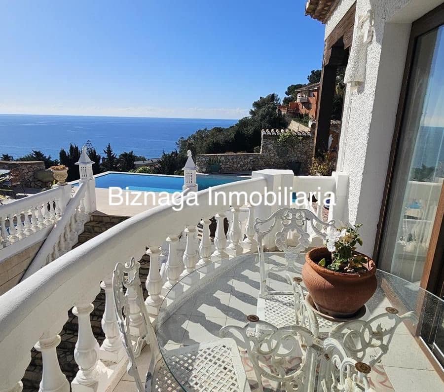 Chalet de 5 habitaciones en La Herradura en venta con piscina garaje - 1.180.000 € (Ref: 9340037)