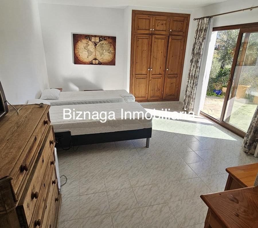Chalet de 5 habitaciones en La Herradura en venta con piscina garaje - 1.180.000 € (Ref: 9340037)