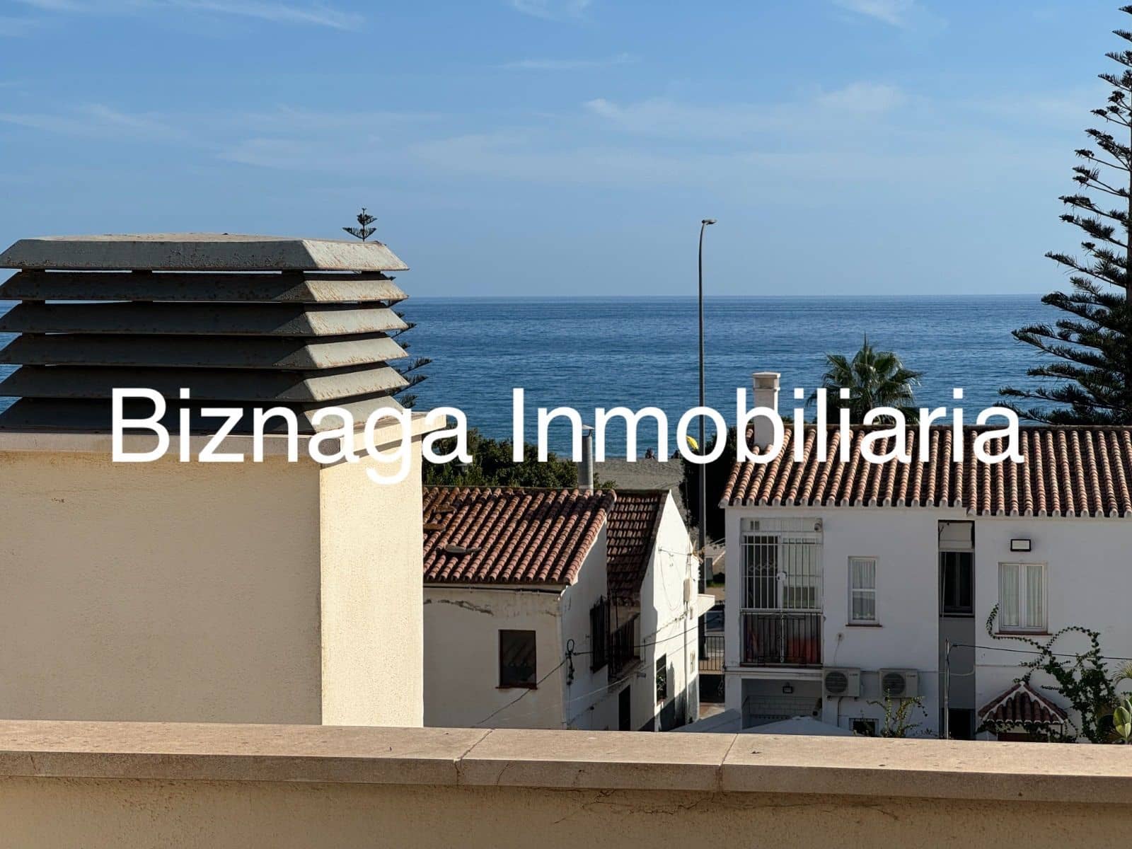 Chalet de 4 habitaciones en Benajarafe en venta con piscina garaje - 499.000 € (Ref: 9340045)