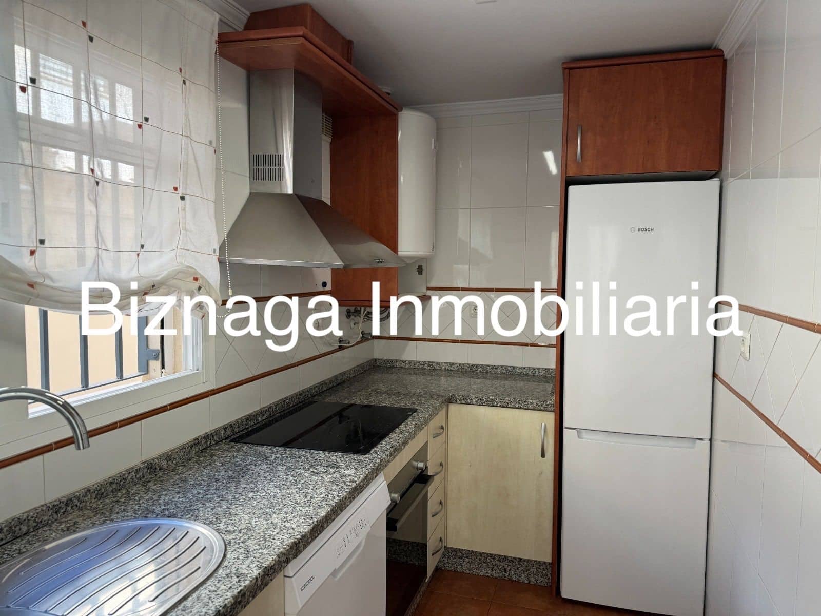 Chalet de 4 habitaciones en Benajarafe en venta con piscina garaje - 499.000 € (Ref: 9340045)