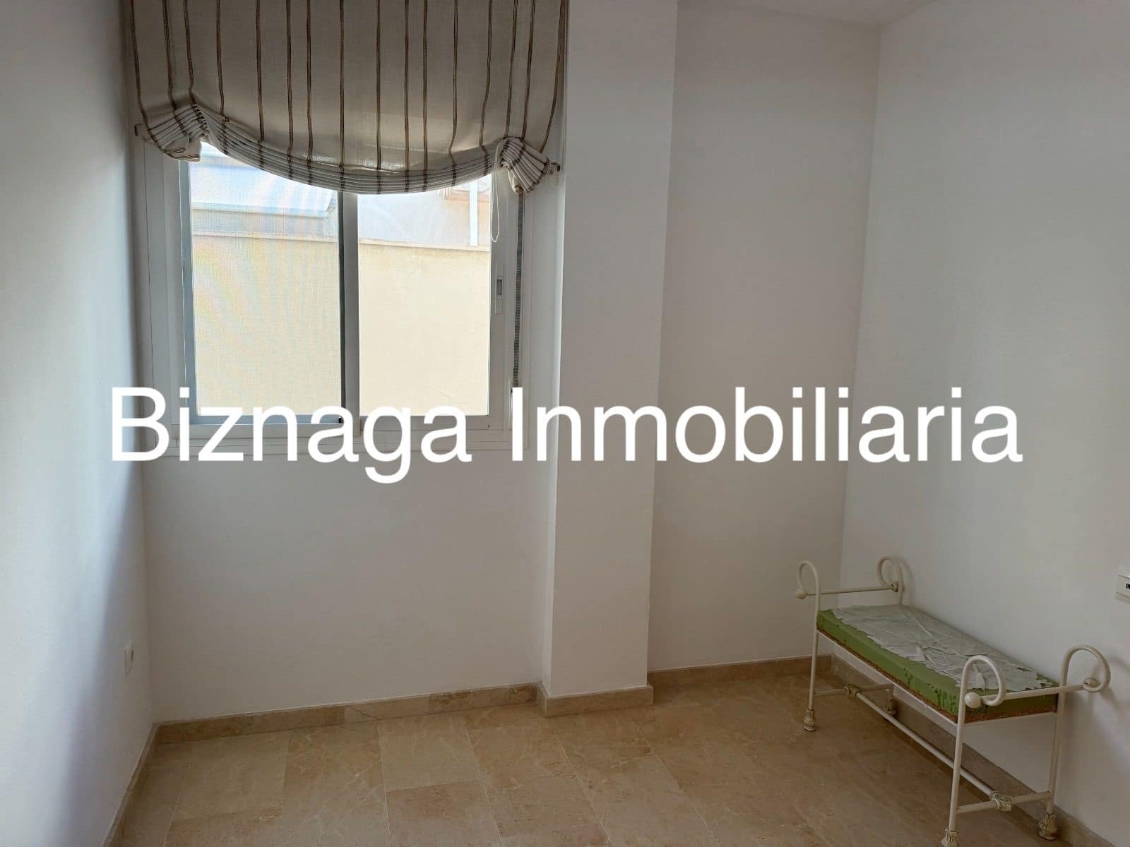 Chalet de 4 habitaciones en Benajarafe en venta con piscina garaje - 499.000 € (Ref: 9340045)