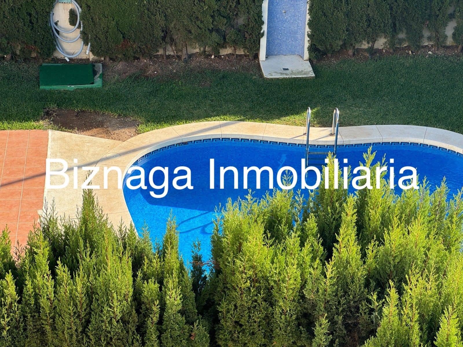 Chalet de 4 habitaciones en Benajarafe en venta con piscina garaje - 499.000 € (Ref: 9340045)