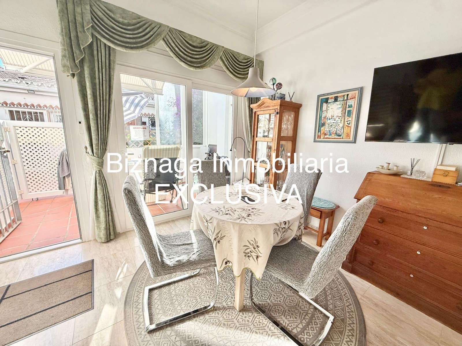 1 sypialnia Apartament na sprzedaż w Torrox-Costa z basenem - 238 000 € (Ref: 9413723)