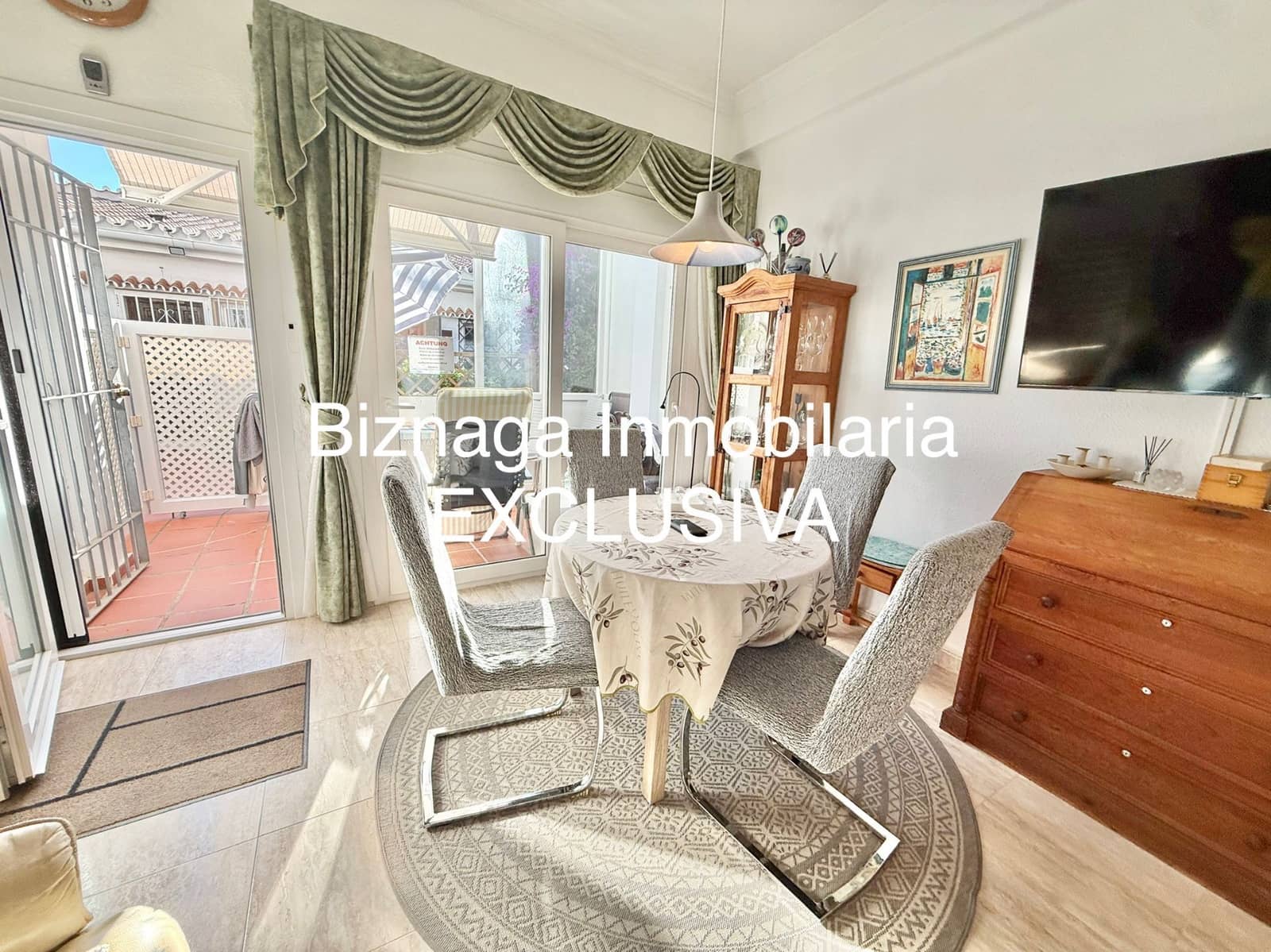 1 sypialnia Apartament na sprzedaż w Torrox-Costa z basenem - 238 000 € (Ref: 9413723)