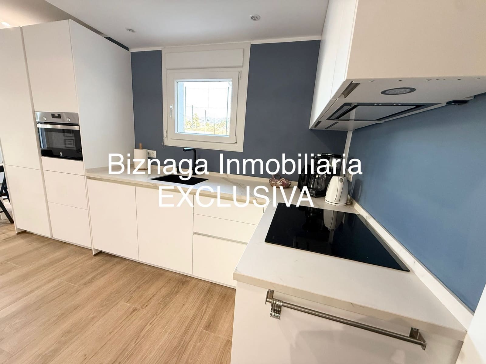 4 bedroom Villa for sale in Torrox-Costa with pool - € 468,000 (Ref: 9472254)