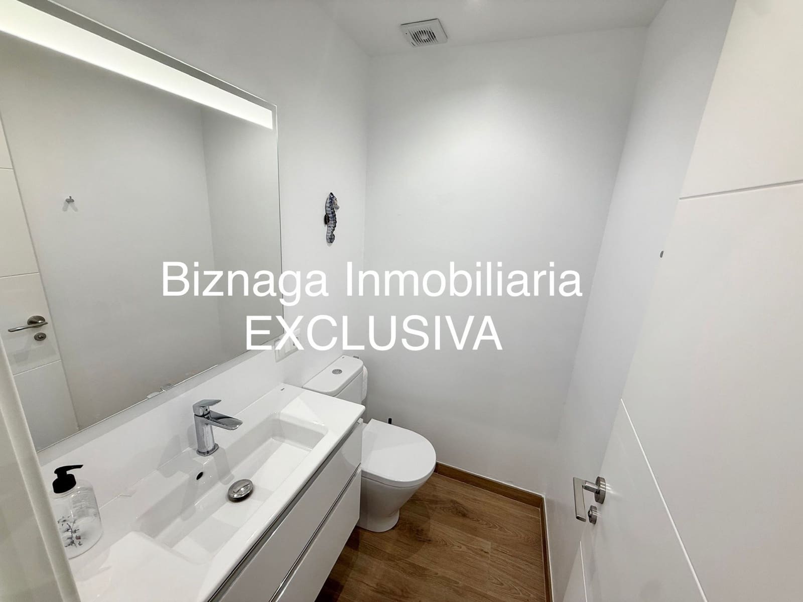 4 bedroom Villa for sale in Torrox-Costa with pool - € 468,000 (Ref: 9472254)