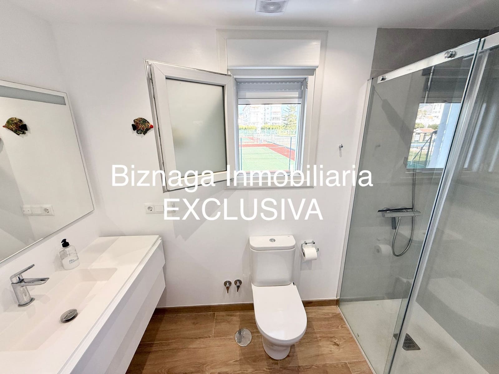 4 bedroom Villa for sale in Torrox-Costa with pool - € 468,000 (Ref: 9472254)