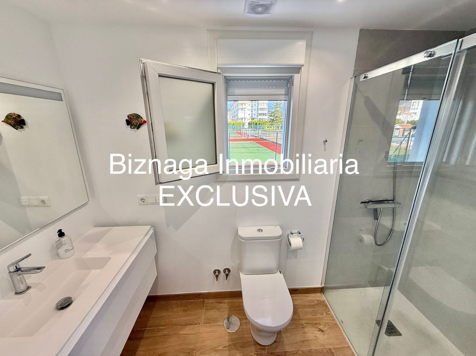 4 bedroom Villa for sale in Torrox-Costa with pool - € 468,000 (Ref: 9472254)