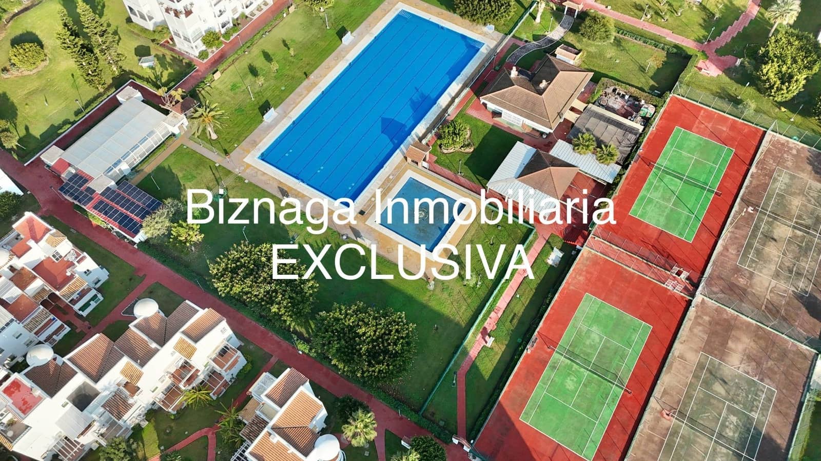 4 bedroom Villa for sale in Torrox-Costa with pool - € 468,000 (Ref: 9472254)