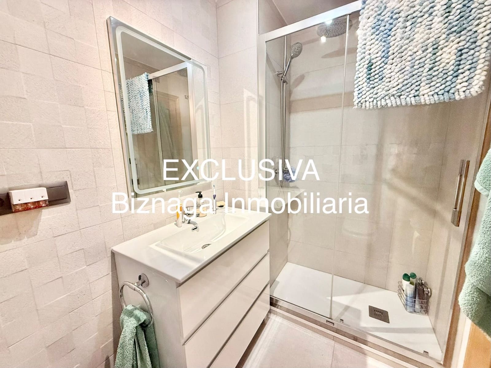 2 bedroom Semi-detached Villa for sale in Torrox-Costa with garage - € 269,900 (Ref: 9619006)