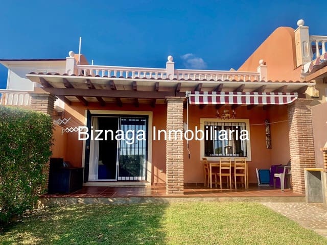3 Zimmer Doppelhaus zu verkaufen in Torrox-Costa, Torrox mit Pool Garage - 330.000 € (Ref: 9794235)