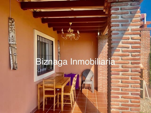 3 Zimmer Doppelhaus zu verkaufen in Torrox-Costa, Torrox mit Pool Garage - 330.000 € (Ref: 9794235)