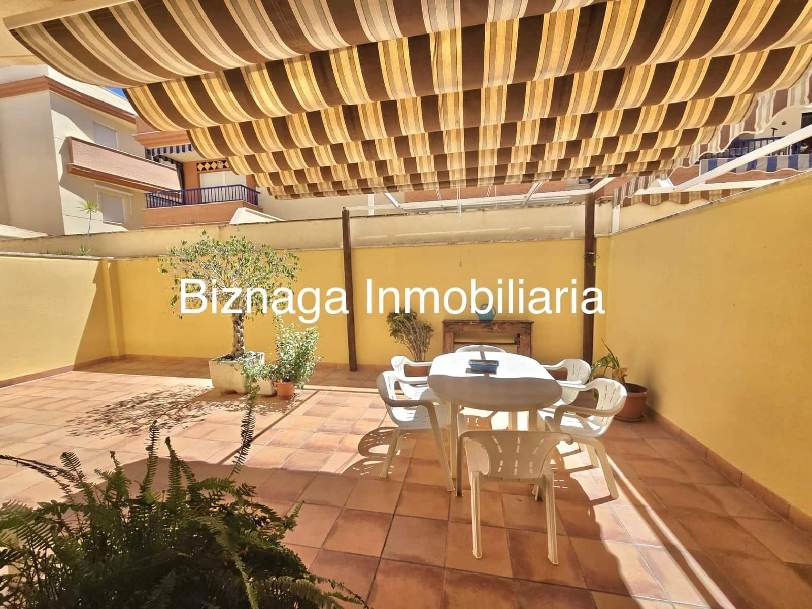 3 makuuhuone Huoneisto myytävänä paikassa Torrox-Costa - 270 000 € (Ref: 9875736)