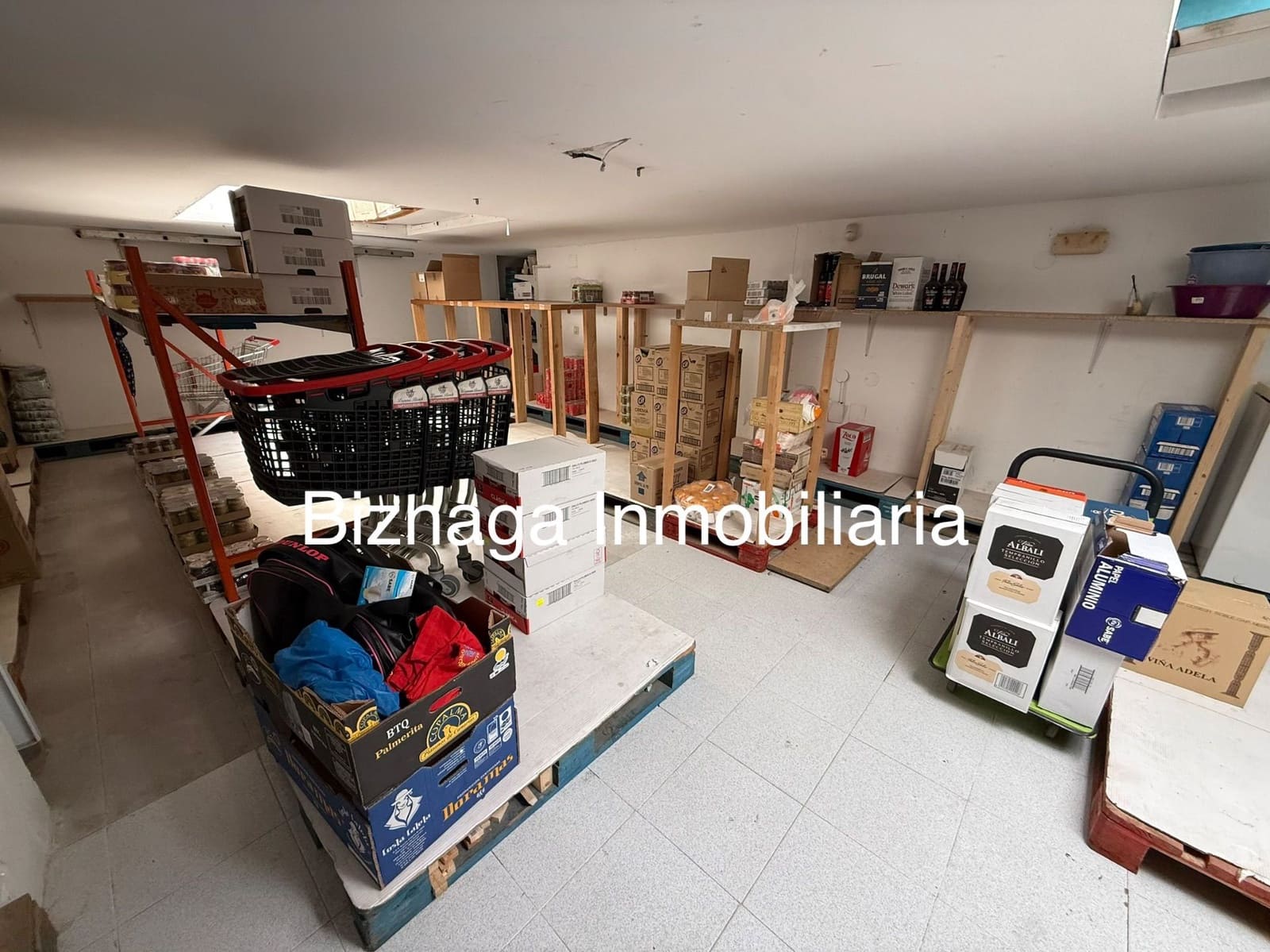 Commercial for sale in Torrox-Costa - € 585,000 (Ref: 9898971)