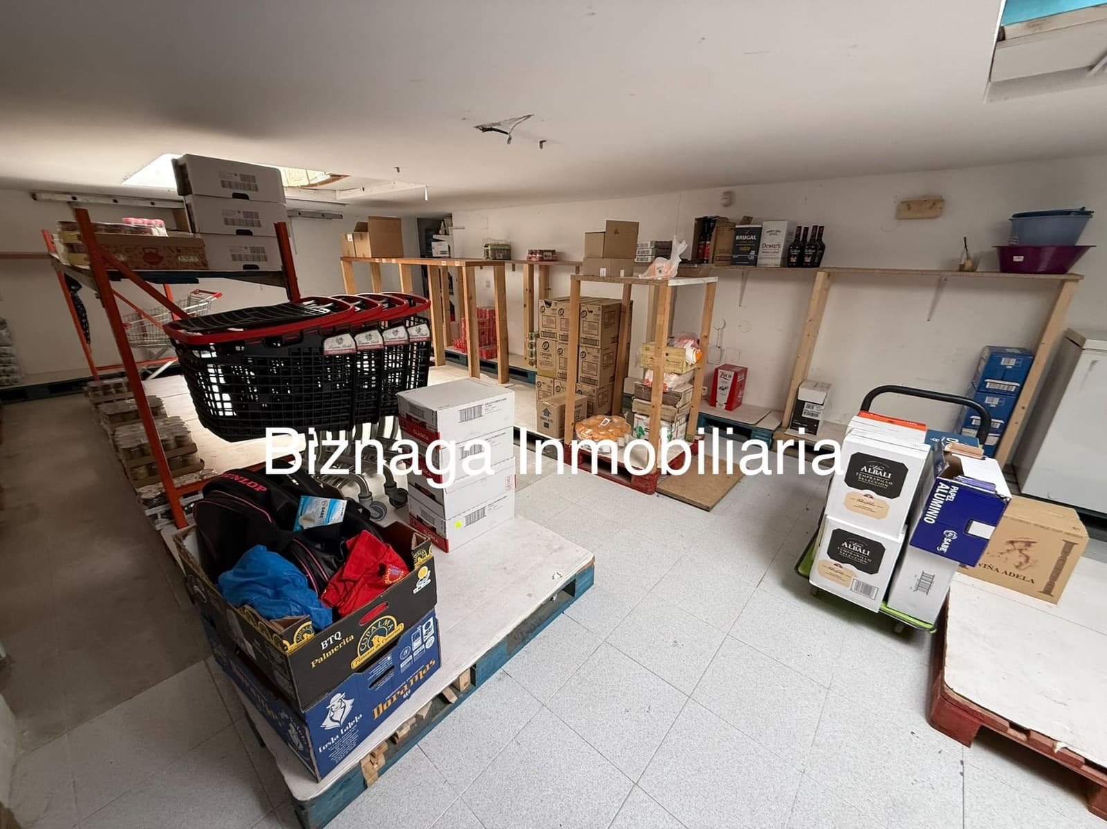 Commercial for sale in Torrox-Costa - € 585,000 (Ref: 9898971)