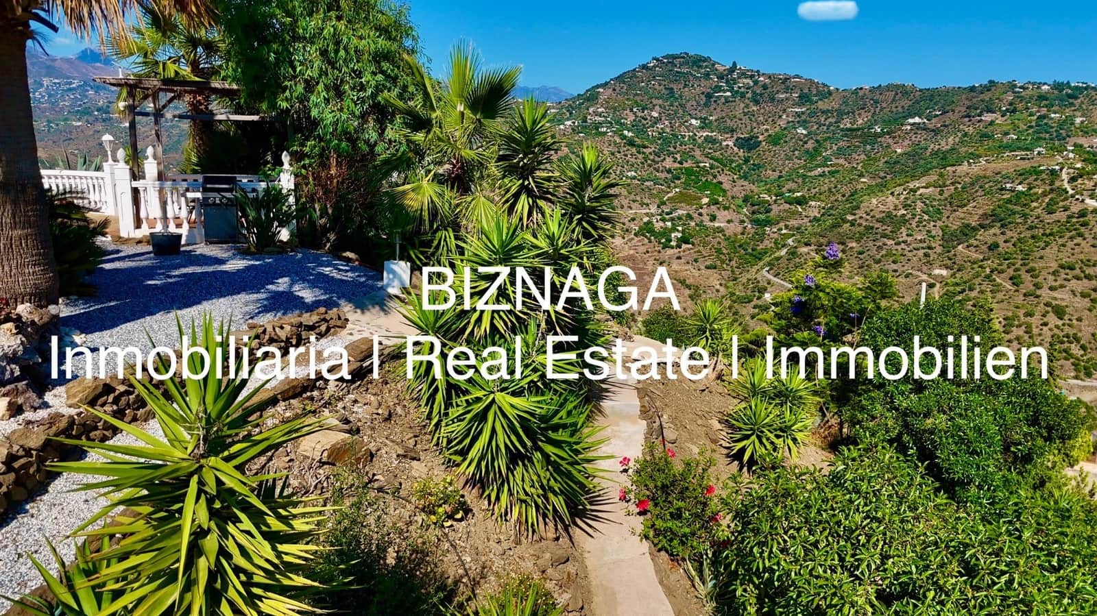 3 slaapkamer Villa te koop in Arenas met zwembad garage - € 535.000 (Ref: 9910074)