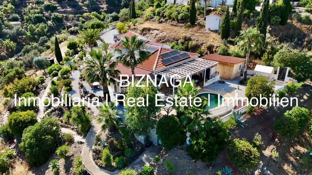 3 slaapkamer Villa te koop in Arenas met zwembad garage - € 535.000 (Ref: 9910074)