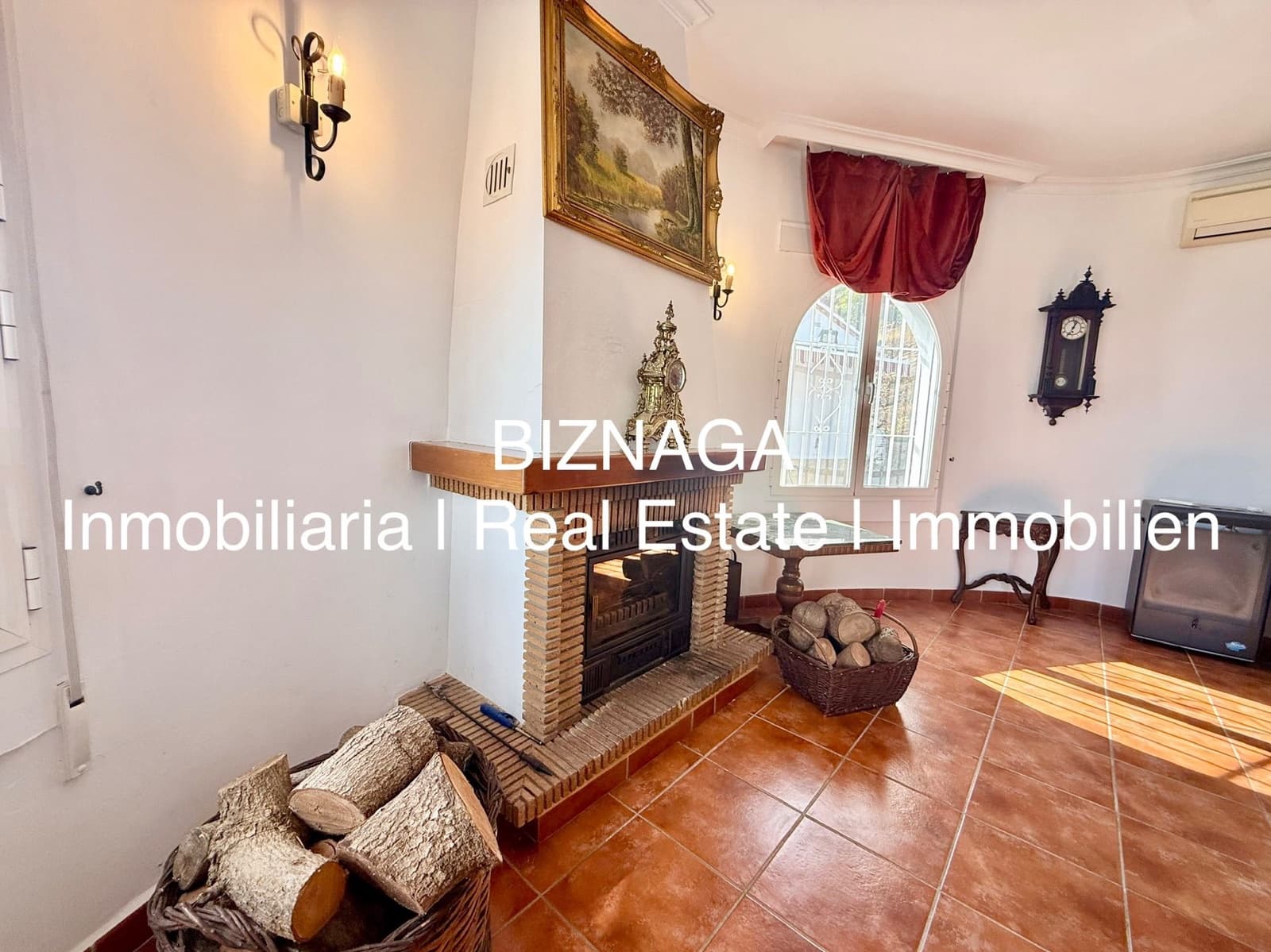 3 slaapkamer Villa te koop in Arenas met zwembad garage - € 535.000 (Ref: 9910074)