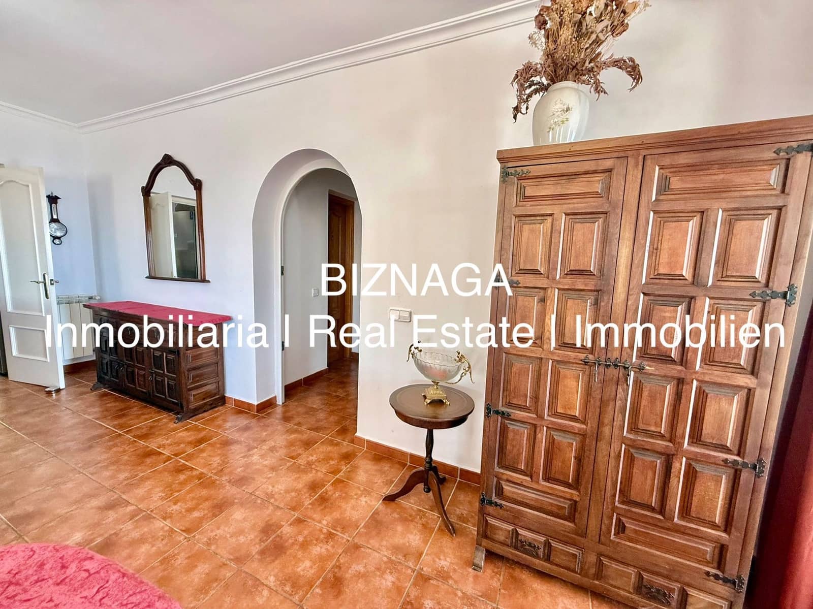 3 slaapkamer Villa te koop in Arenas met zwembad garage - € 535.000 (Ref: 9910074)