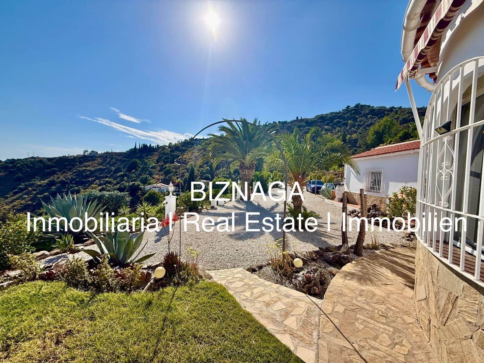 3 slaapkamer Villa te koop in Arenas met zwembad garage - € 535.000 (Ref: 9910074)