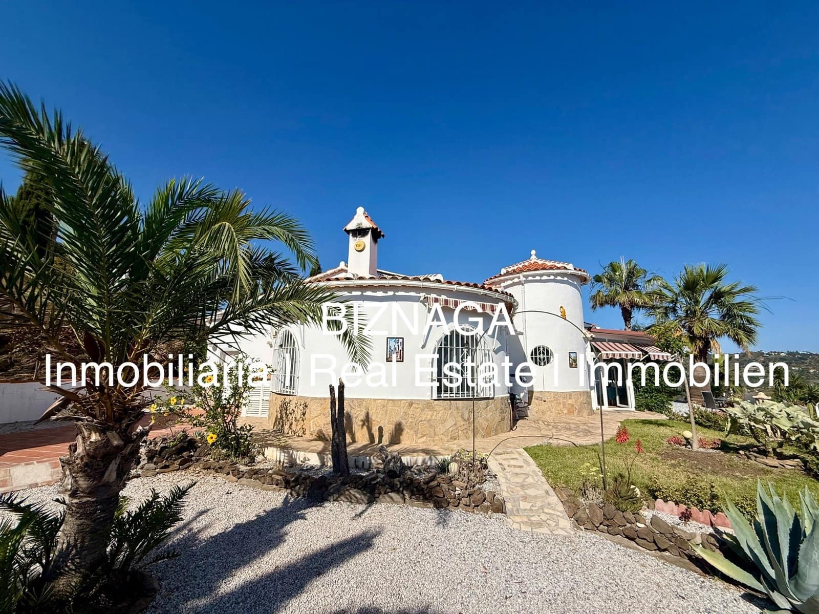 3 slaapkamer Villa te koop in Arenas met zwembad garage - € 535.000 (Ref: 9910074)