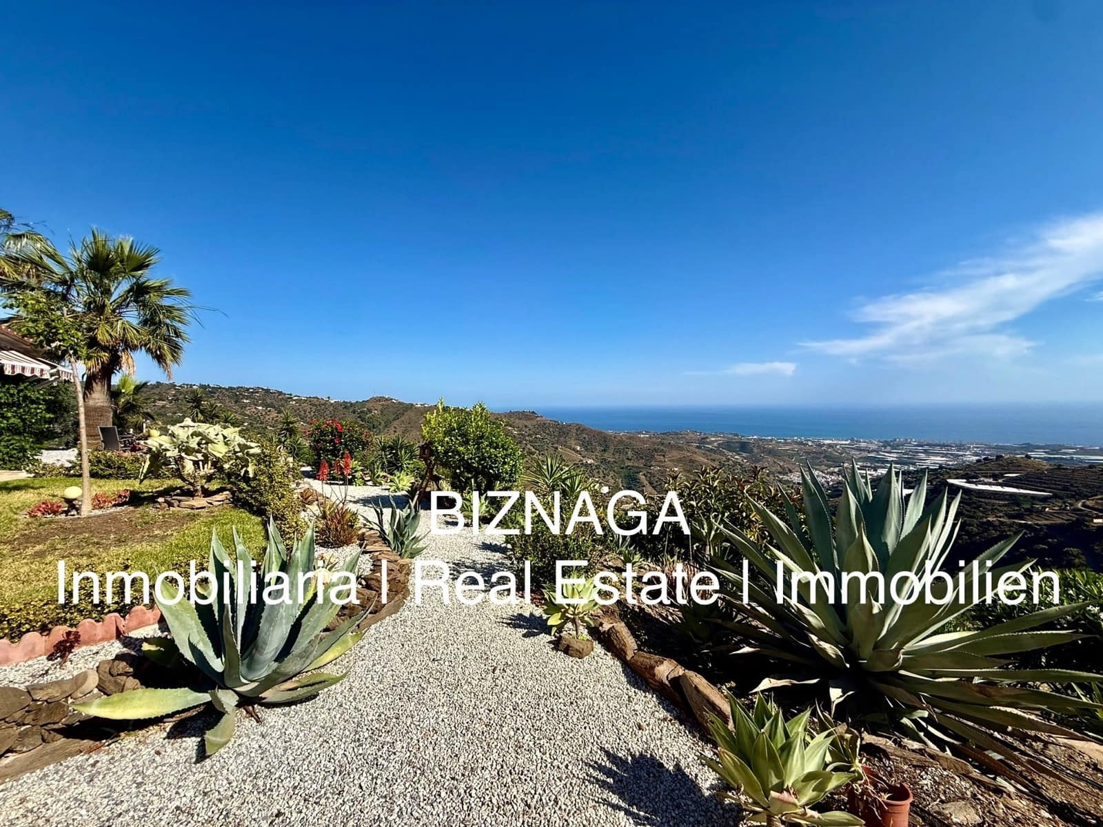 3 slaapkamer Villa te koop in Arenas met zwembad garage - € 535.000 (Ref: 9910074)