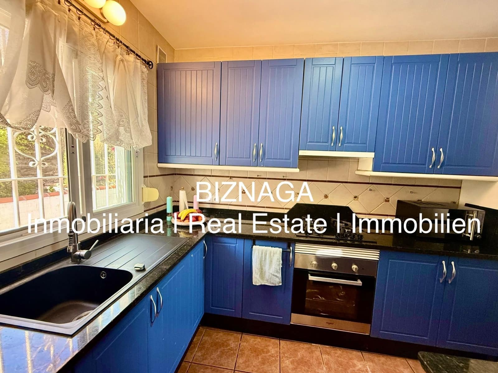 3 slaapkamer Villa te koop in Arenas met zwembad garage - € 535.000 (Ref: 9910074)