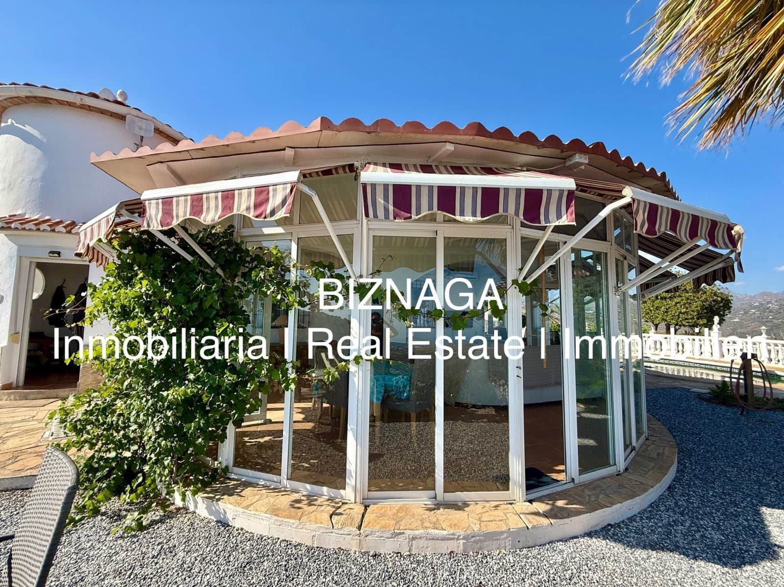 3 slaapkamer Villa te koop in Arenas met zwembad garage - € 535.000 (Ref: 9910074)