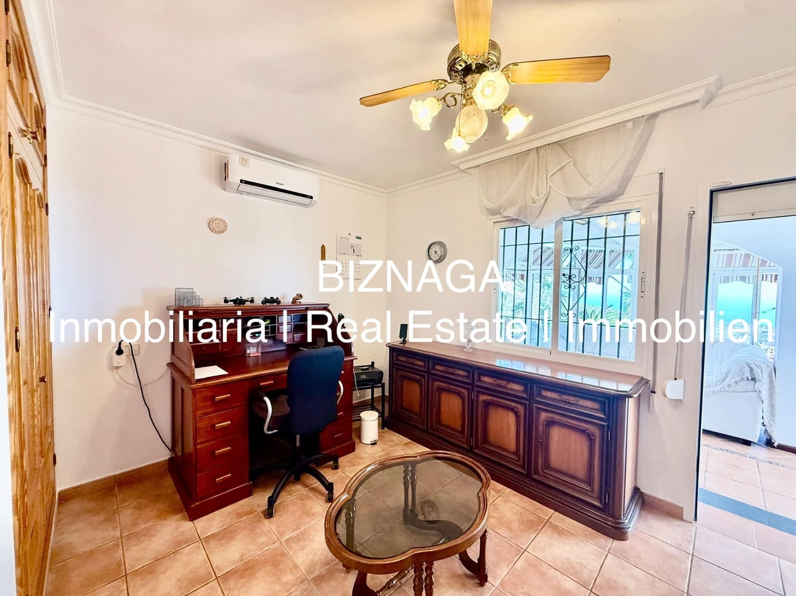 3 slaapkamer Villa te koop in Arenas met zwembad garage - € 535.000 (Ref: 9910074)