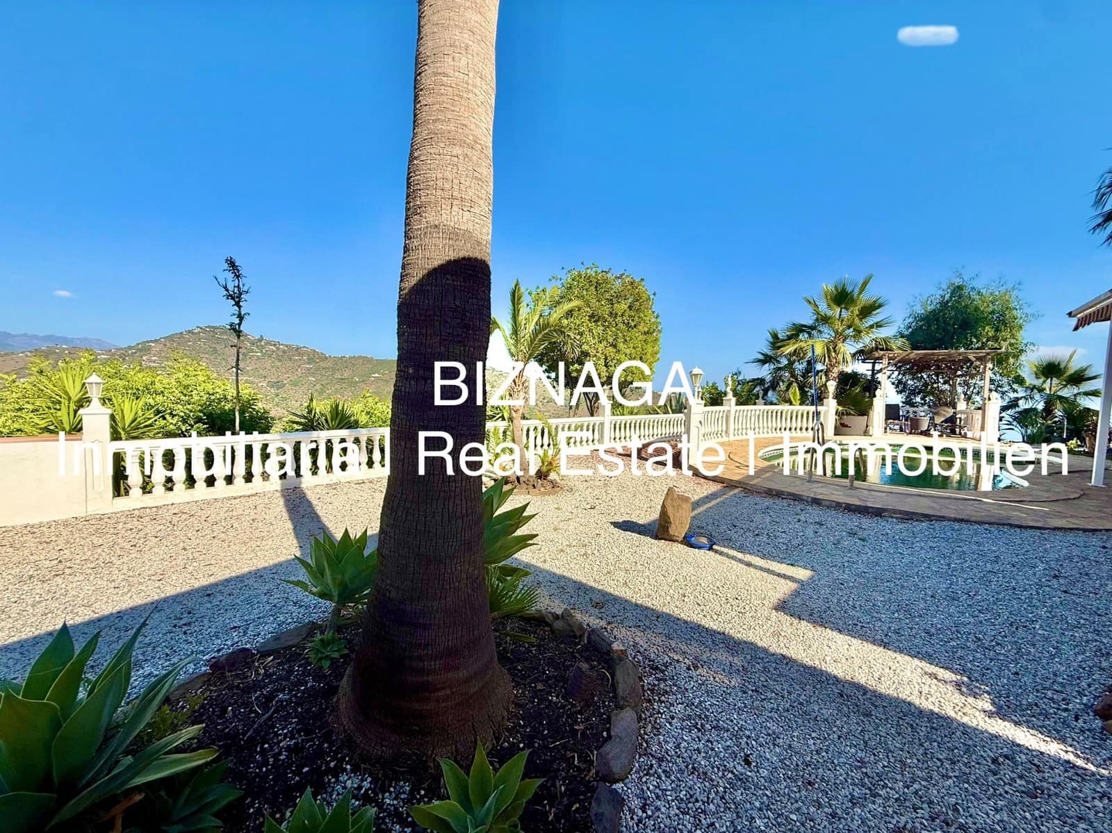 3 slaapkamer Villa te koop in Arenas met zwembad garage - € 535.000 (Ref: 9910074)