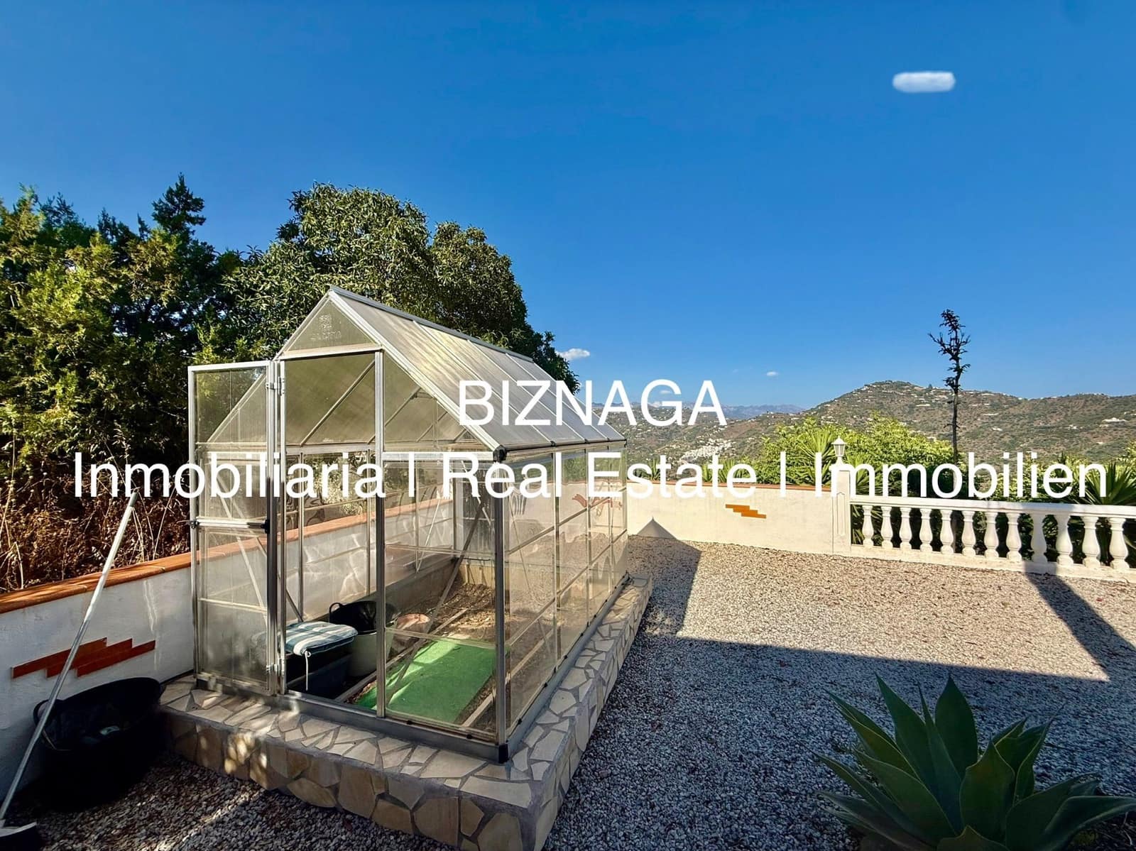 3 slaapkamer Villa te koop in Arenas met zwembad garage - € 535.000 (Ref: 9910074)
