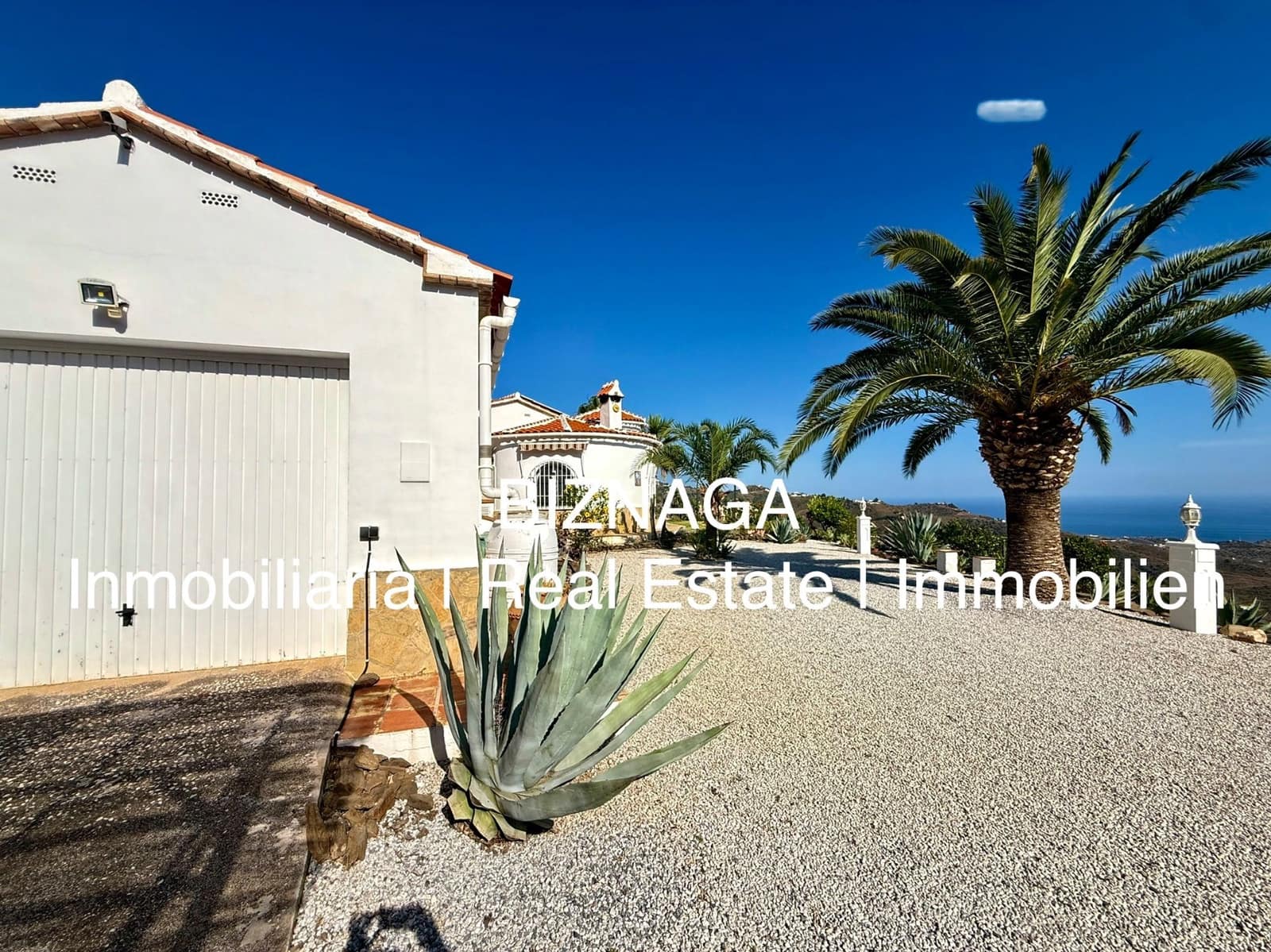 3 slaapkamer Villa te koop in Arenas met zwembad garage - € 535.000 (Ref: 9910074)