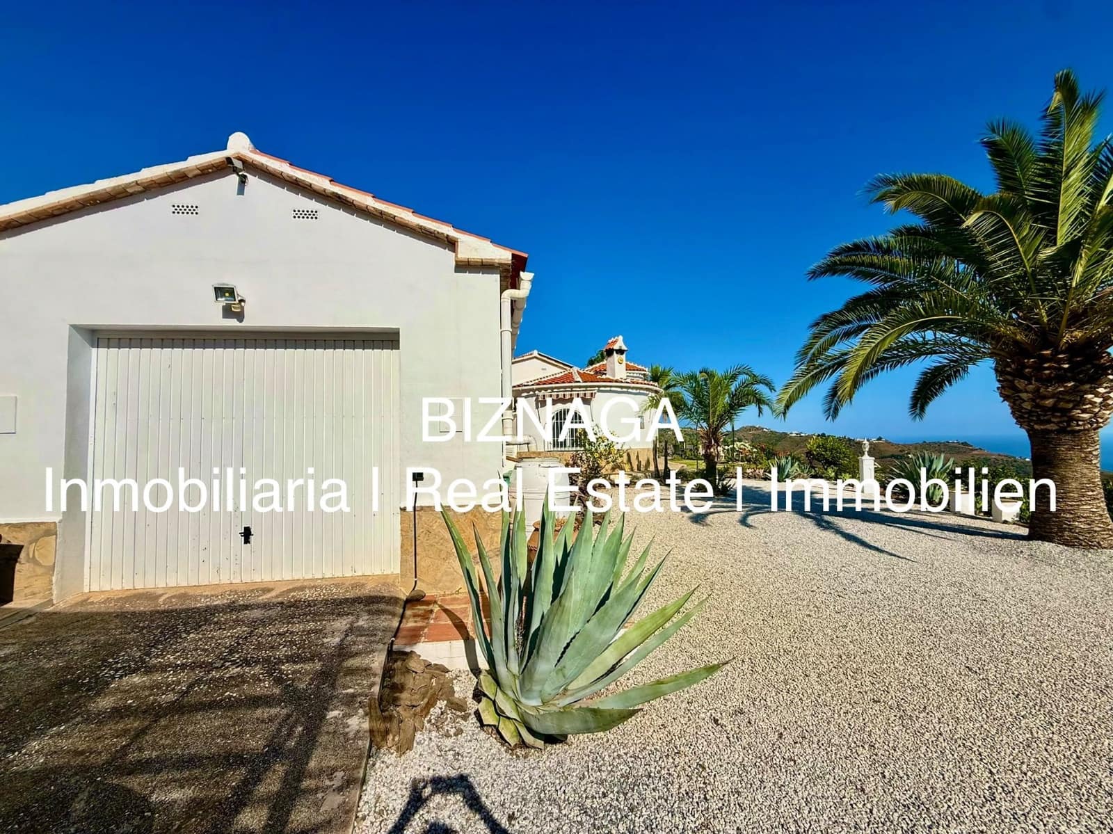 3 slaapkamer Villa te koop in Arenas met zwembad garage - € 535.000 (Ref: 9910074)