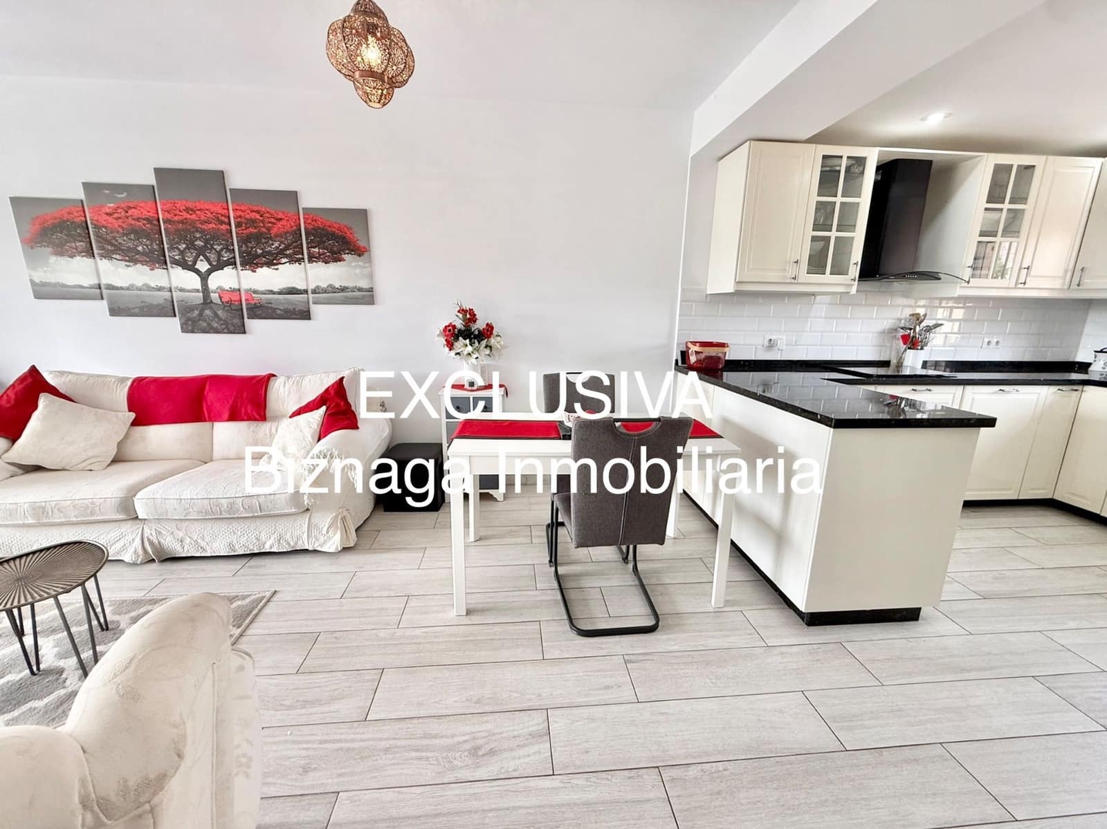 2 makuuhuone Paritalo myytävänä paikassa Torrox-Costa mukana uima-altaan 
autotalli - 275 000 € (Ref: 9986445)