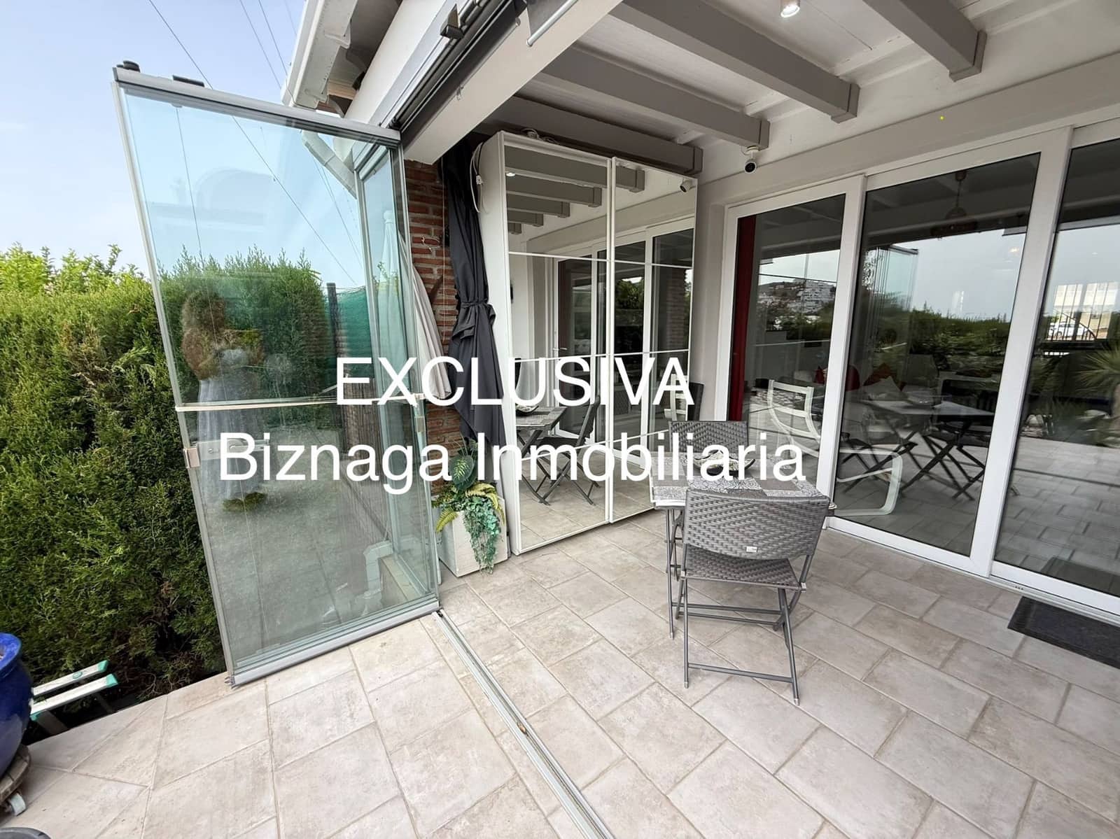 2 makuuhuone Paritalo myytävänä paikassa Torrox-Costa mukana uima-altaan 
autotalli - 275 000 € (Ref: 9986445)