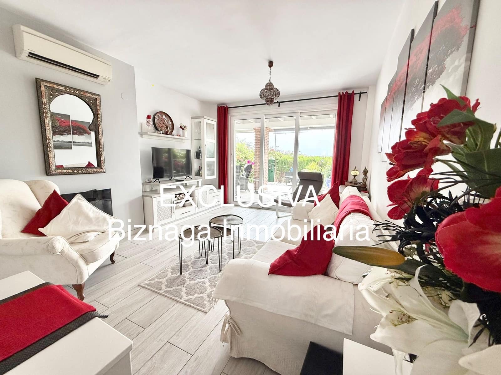 2 makuuhuone Paritalo myytävänä paikassa Torrox-Costa mukana uima-altaan 
autotalli - 275 000 € (Ref: 9986445)
