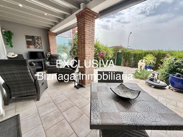 Pareado de 2 habitaciones en Torrox-Costa, Torrox en venta con piscina garaje - 275.000 € (Ref: 9986445)