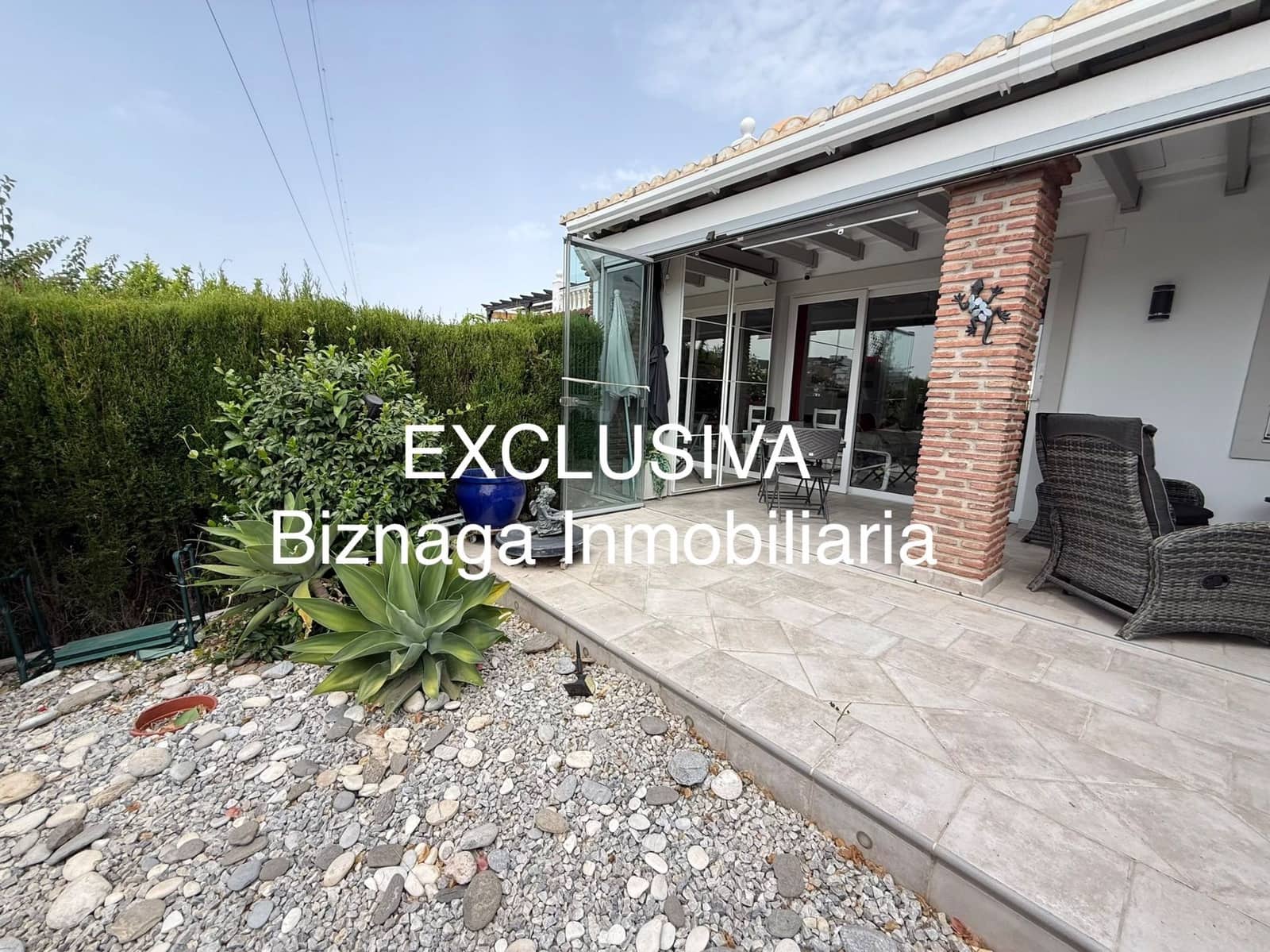 2 makuuhuone Paritalo myytävänä paikassa Torrox-Costa mukana uima-altaan 
autotalli - 275 000 € (Ref: 9986445)