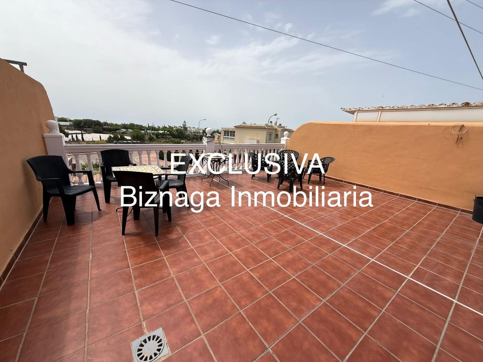 2 makuuhuone Paritalo myytävänä paikassa Torrox-Costa mukana uima-altaan 
autotalli - 275 000 € (Ref: 9986445)